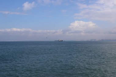 İsrail 'in kuzeyindeki Akdeniz kıyısında vahşi bir sahil. 