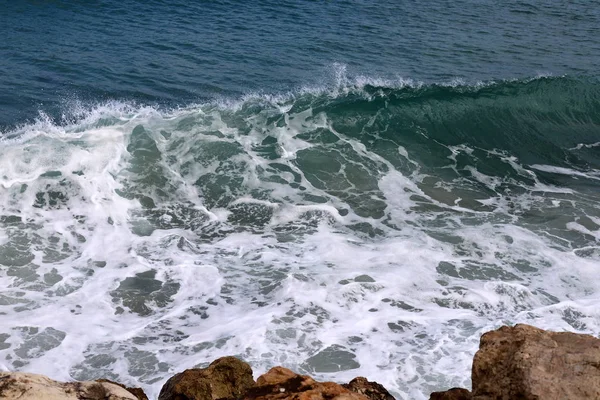 Praia Selvagem Nas Margens Mar Mediterrâneo Norte Israel — Fotografia de Stock