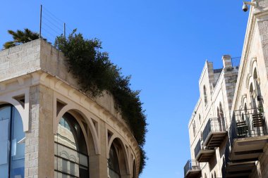 Eski Kudüs şehri, İsrail devletinin başkenti. Şehir en büyük üç din için kutsaldır: Yahudilik, Hristiyanlık ve İslam.. 