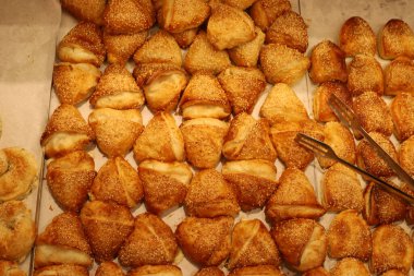 İsrail Devleti 'nin başkenti Kudüs' te ekmek ve fırın ürünleri satılmaktadır. 