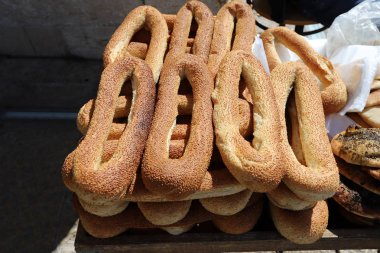 İsrail Devleti 'nin başkenti Kudüs' te ekmek ve fırın ürünleri satılmaktadır. 