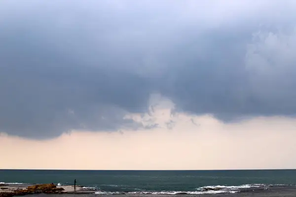 Дождевые Облака Плывущие Небу Над Средиземным Морем Севере Израиля — стоковое фото