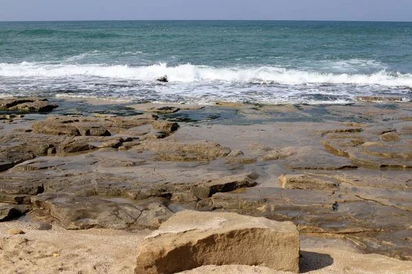 以色列国北部荒凉的地中海海岸 — 图库照片