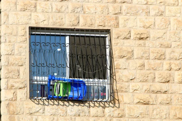 Pequeña Ventana Una Gran Ciudad Capital Israel Jerusalén — Foto de Stock