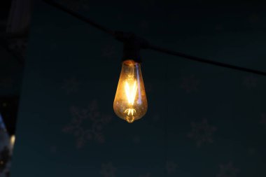 İsrail 'in büyük bir şehrinde kentsel, elektrikli sokak lambası 