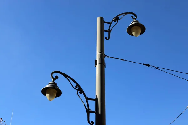 Stedelijke Elektrische Straatverlichting Een Grote Stad Israël — Stockfoto