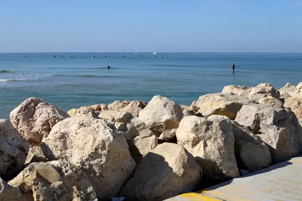 Piedras Encuentran Parque Ciudad Orillas Del Mar Mediterráneo Norte Israel — Foto de Stock