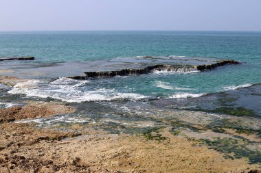 İsrail 'in kuzeyindeki Akdeniz kıyısında. Fotoğraflar karantinadan önce çekildi 