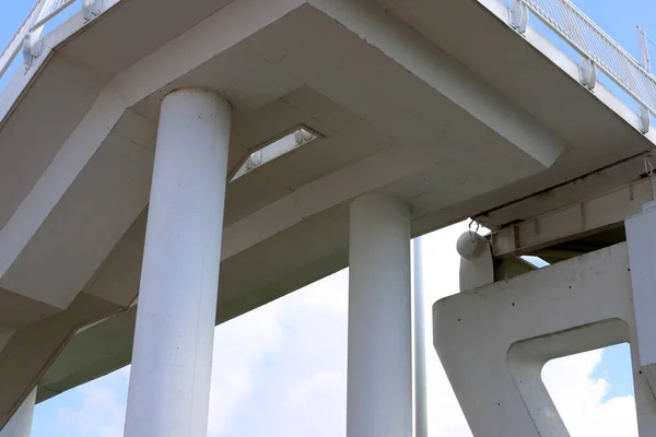 Ponte Uma Estrutura Artificial Construída Parque Florestal Cidade Norte Israel — Fotografia de Stock