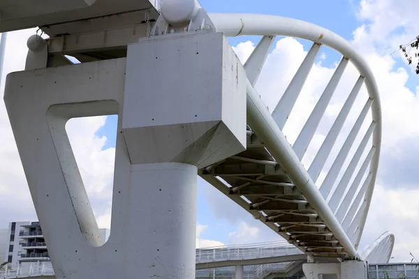 Brücke Eine Künstliche Struktur Die Einem Stadtwaldpark Norden Israels Errichtet — Stockfoto