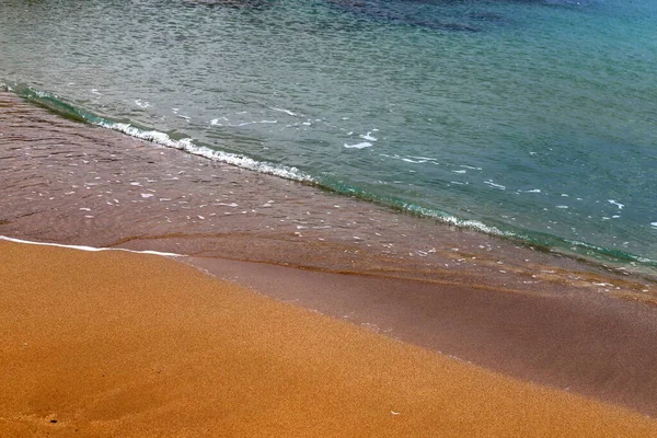 Sandstrand Ved Middelhavets Kyster Det Nordlige Israel Varm Sommer Israel - Stock-foto