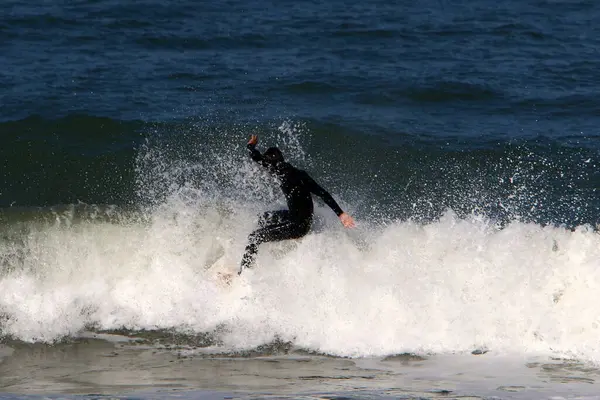 Athlete Rides Waves Mediterranean Sea Northern Israel Hot Summer Israel — Stock Photo, Image