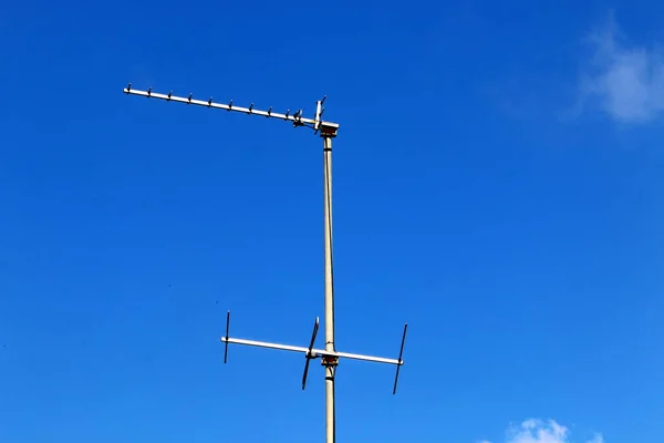 Antena Alta Comunicações Rádio Televisão Contra Céu Nublado Norte Israel — Fotografia de Stock