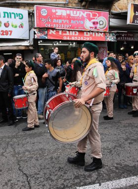 Öğrenciler St. Elias piskoposluk okulun Noel Baba içinde katılmak