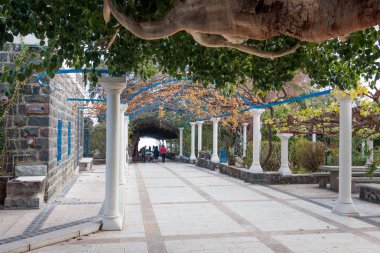İç Kapari oniki havarilerin Rum Ortodoks Manastırı