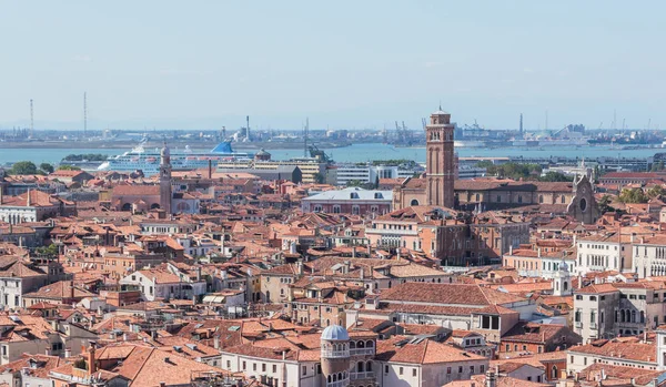 Vista de Campanile di San Marco em Verona, Itália — Fotografia de Stock