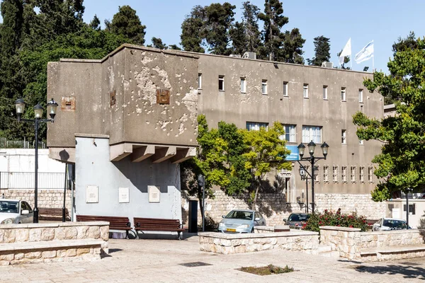 El edificio en la ciudad de Safed (Tzfat) con rastros de balas — Foto de Stock