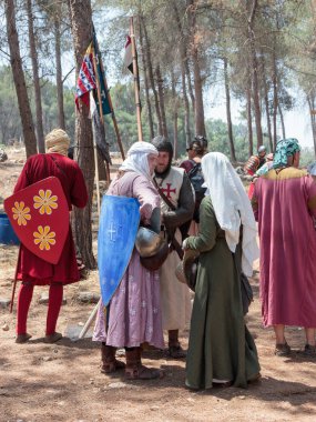 Katılımcılar Hıttin boynuzları, savaşta yeniden inşası 