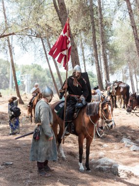 Katılımcılar Hıttin boynuzları, savaşta yeniden inşası 