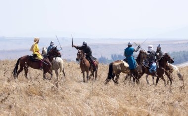 Katılımcılar Hıttin boynuzları, savaşta yeniden inşası 