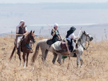Katılımcılar Hıttin boynuzları, savaşta yeniden inşası 