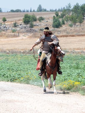 Katılımcılar Hıttin boynuzları, savaşta yeniden inşası 