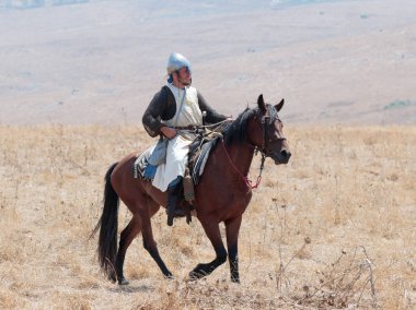 Katılımcılar Hıttin boynuzları, savaşta yeniden inşası 