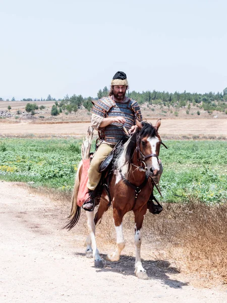 Katılımcılar Hıttin boynuzları, savaşta yeniden inşası 