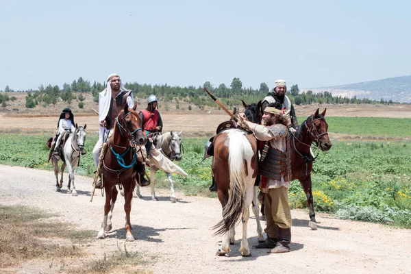Katılımcılar Hıttin boynuzları, savaşta yeniden inşası 