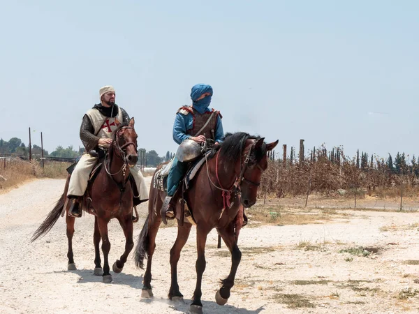 Katılımcılar Hıttin boynuzları, savaşta yeniden inşası 
