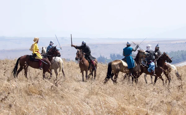 Katılımcılar Hıttin boynuzları, savaşta yeniden inşası 