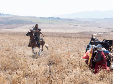 Katılımcılar Hıttin boynuzları, savaşta yeniden inşası 