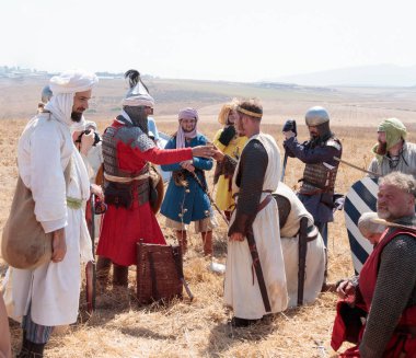 Boynuzları, Hıttin Savaşı 1 yeniden inşası katılımcısı