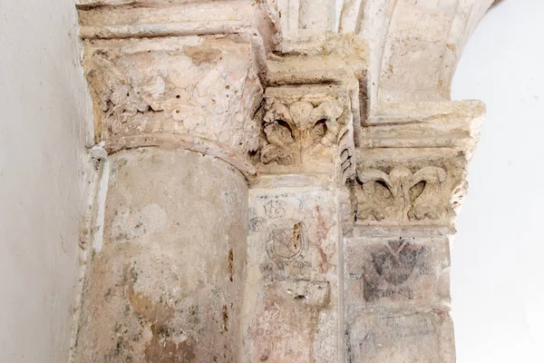 Fragment kolumny z pieczęcią architekta w sali ostatniej Wieczerzy w Jerozolimie, Izrael. — Zdjęcie stockowe