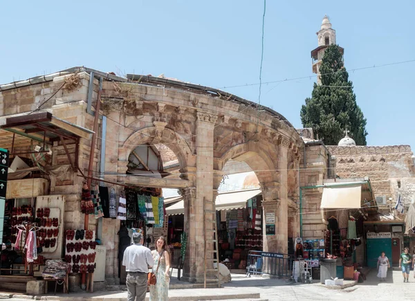 Betreten des Marktes suq aftimos Markt in Muristan Straße in der — Stockfoto