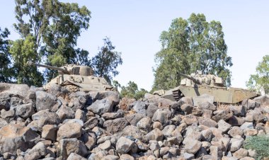 İsrail tankları olduğunu sonra Gola üzerinde kıyamet (Yom Kippur Savaşı)