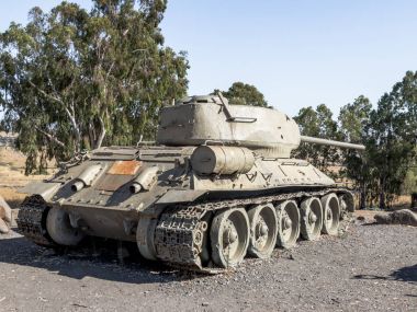 İsrail tankı kıyamet (Yom Kippur Savaşı) sonra Golan üzerinde olduğunu.