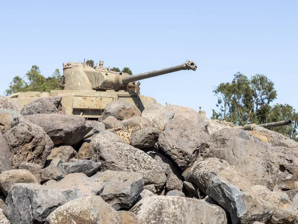 以色列坦克是后世界末日 （赎罪日战争） 在戈兰 — 图库照片