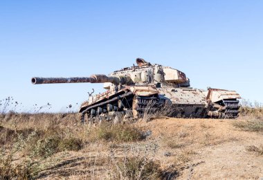 İsrail tankı İsrail 'in Golan Tepeleri' ndeki Kıyamet Günü 'nün (Yom Kippur Savaşı) peşindedir.