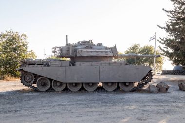 İsrail tankı İsrail 'in Golan Tepeleri' ndeki Kıyamet Günü 'nün (Yom Kippur Savaşı) peşindedir.