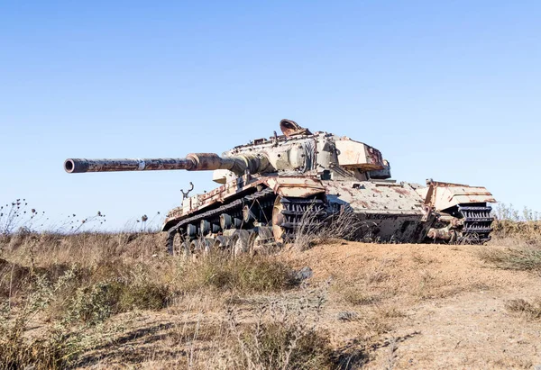 İsrail tankı İsrail 'in Golan Tepeleri' ndeki Kıyamet Günü 'nün (Yom Kippur Savaşı) peşindedir.