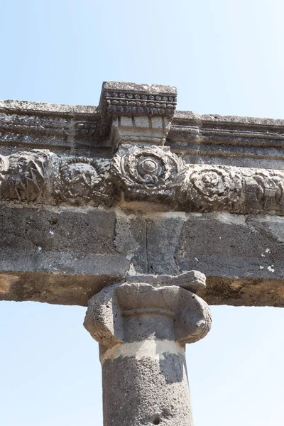 Antik kentin kalıntıları Korazim (Horazin, Khirbet Karazeh), yok bir depremin 4 yüzyılda İsrail Golan Tepeleri üzerinde