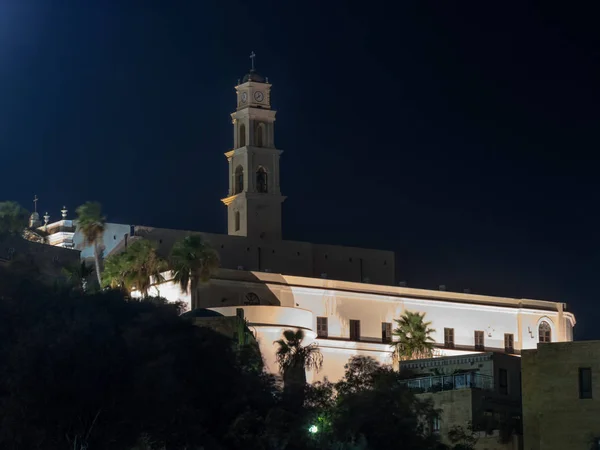 Igreja de São Pedro à noite na cidade velha Yafo, Israel . — Fotografia de Stock