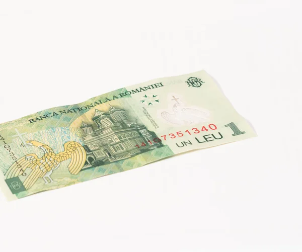 Одна банкнота стоимостью 1 румынский лей изолированы на белом фоне — стоковое фото