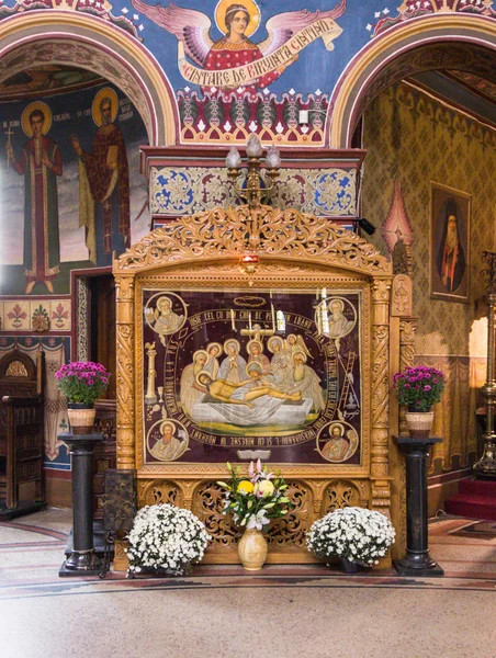 Interior de la Catedral de la Santísima Trinidad. Ciudad de Sibiu en Rumania — Foto de Stock