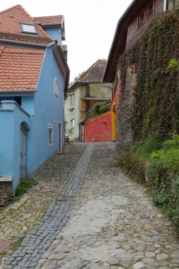 Cetatii sokakta Romanya Sighisoara şehirde tarihi kent girişinde yol açmaktadır