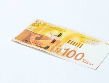 Yeni bir türü bir banknot ile şair Lea Goldberg beyaz bir arka plan üzerinde izole 100 İsrail servet değerinde bir portresi