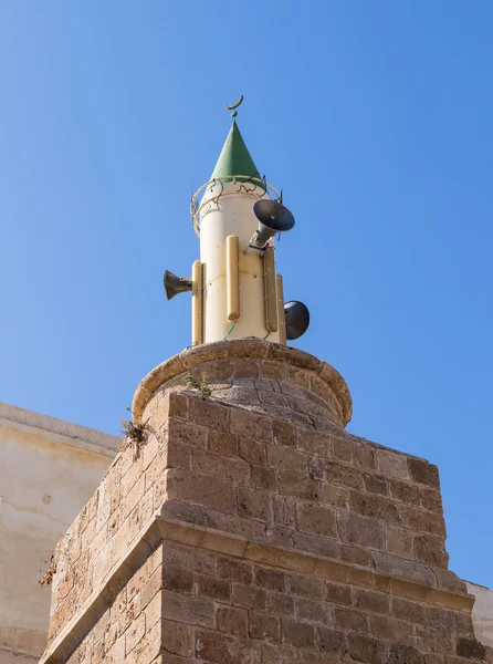 Kalenin eski şehrin Acre İsrail Al-Muallaq Camii'nde bir minare — Stok fotoğraf