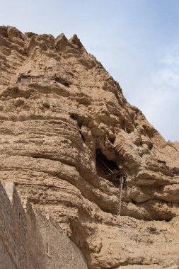 Shinsen St. George Hosevit (Mar Jar manastırdaki mağaraları