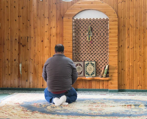 A fehér mecset - Al-Abiad-a régi város Názáret Izrael imádkozik egy hívő muszlim — Stock Fotó